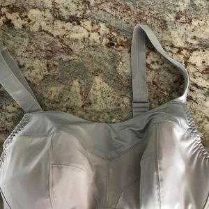 Brooks sports bra 38DD tan